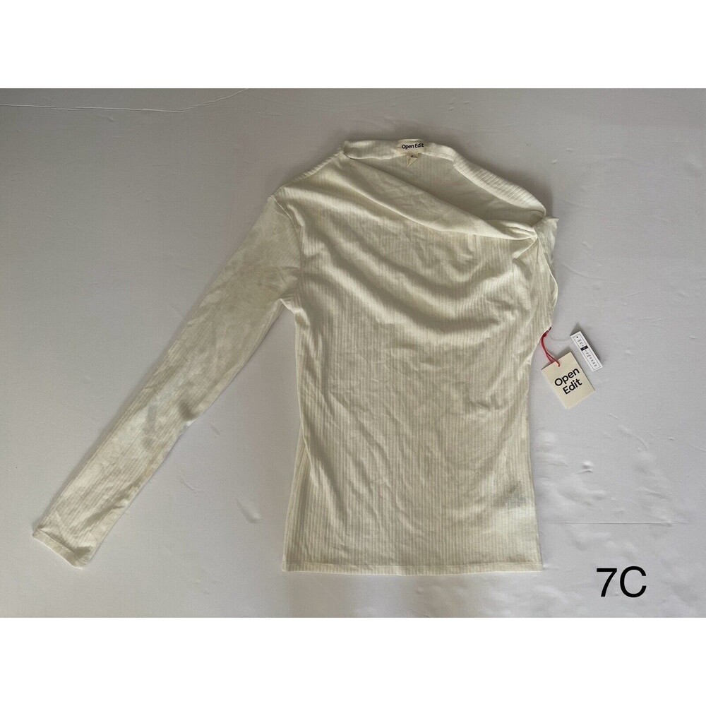 Open Edit Open Shoulder One Long Sleeve Ivory‎ Top NWT Size Medium